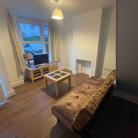 Modern 2 Bedroom Terraced House Dover Exteriör bild