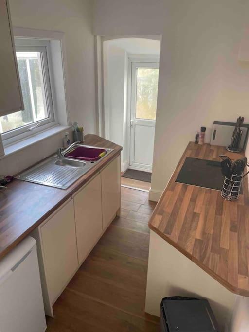 Modern 2 Bedroom Terraced House Dover Exteriör bild